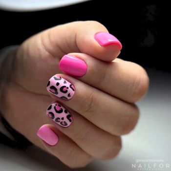 CHIC SEMI-PERMANENT NAIL... 2